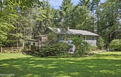 18 Hemlock Hill Rd, Great Barrington, MA 01230