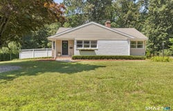 6 Bruce Road, Manchester, CT 06040