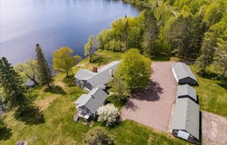 4646 W Pioneer Rd, Duluth, MN 55803