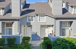 1086 Stravinsky Lane, Ventura, CA 93003