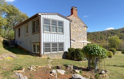 41 Twin Rivers Ln, Glasgow, VA 24555