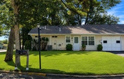 344 Woodbridge Drive, Ridge, NY 11961