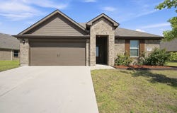 1100 Canterbury Lane, Ennis, TX 75119
