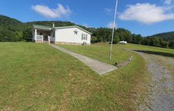 4172 Seminole Rd, Forest Hill, WV 24935