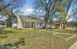 608 RIVER RD, Boerne, TX 78006-2435