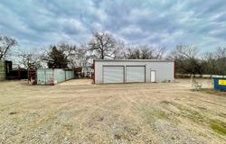 5443 Fm 121, Van Alstyne, TX 75495
