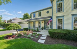 2027 Richton Drive, Wheaton, IL 60189