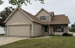 101 E Provost, LENA, IL 61048