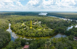 232 LAKEVIEW Drive, Satsuma, FL 32189