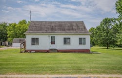 402 W Reid St, Holliday, MO 65258