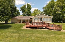 11285 Chesterville, Moores Hill, IN 47032