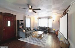 54 WARREN STREET, BEVERLY, NJ 08010