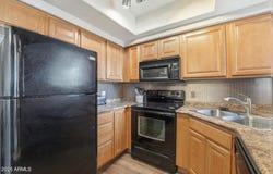1825 W RAY Road, Chandler, AZ 85224