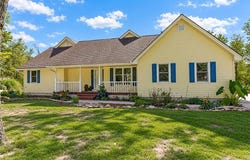 7955 NW Bridle Parc Lane, Kansas City, MO 64152
