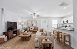 123/125 S Chestnut St, Knoxville, TN 37914