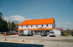87 U.S. Highway 1, Verona Island, ME 04416