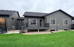 2810 E Hazelnut St, Brandon, SD 57005