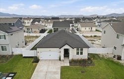 1573 E LYNX Ln, Eagle Mountain, UT 84005