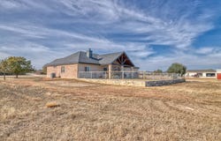 8 Valley View, Uvalde, TX 78801