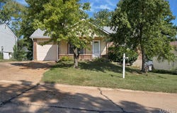 5329 Winthrop Drive, High Ridge, MO 63049