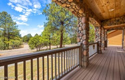 2937 Ransack Road, Overgaard, AZ 85933