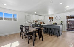 1358 E MAPLEWOOD Dr, Murray, UT 84121