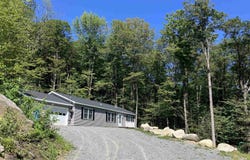 47 Upper Howes Way, Wilmington, VT 05363