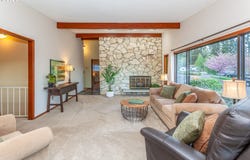 7130 LOS VERDES Dr, Gladstone, OR 97027