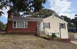 112 Stagecoach Drive, Warsaw, MO 65355
