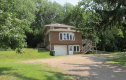 214 River St, Jackson, MN 56143