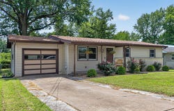 1112 E Mcclernon Street, Springfield, MO 65803
