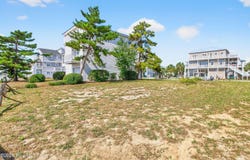 E 2nd St, Ocean Isle Beach, NC 28469