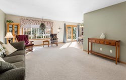 2131 DEER PRAIRIE Drive, NEENAH, WI 54956