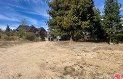 188 Mill Pond Rd, Lake Arrowhead, CA 92352