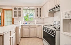 19925 E William Court, Grosse Pointe Woods, MI 48236