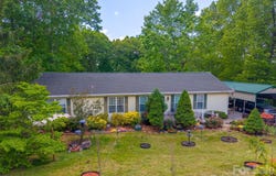 90, 106 & 132 Hennessee Street, Clyde, NC 28721
