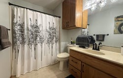 313 E 26TH, Yankton, SD 57078