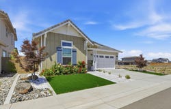 9060 Horvath ST, ELK GROVE, CA 95624