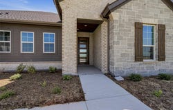 78 Aurora Avenue, Valley View, TX 76272