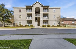 310 Holcomb Boulevard, Ocean Springs, MS 39564