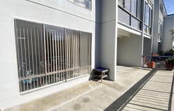 2 Commodore Drive, Emeryville, CA 94608