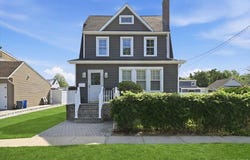 11 Moeller Street, Hicksville, NY 11801