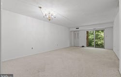 6 CHASE HALL, DOVER, DE 19904