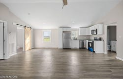 303 Hillcrest St, Clinton, TN 37716