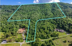 Carriage Lane, Bluefield, VA 24605