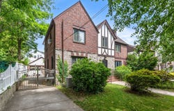 35-33 171st St, Flushing, NY 11358