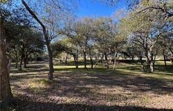 2168 River Oaks, Skidmore, TX 78389