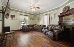 805 N C St, Wellington, KS 67152