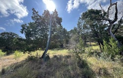 145 E HUNTER, Pipe Creek, TX 78063