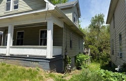 1111 Hillary Square, Steubenville, OH 43952